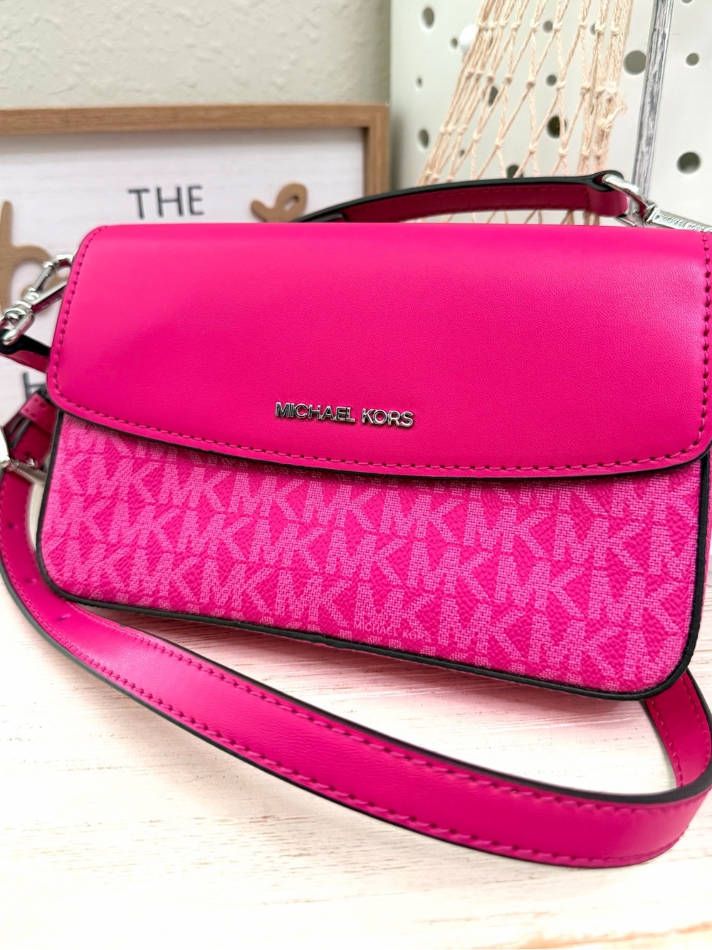 Michael Kors Bright Pink MK Logo Crossbody Bag - Picture 1 of 7